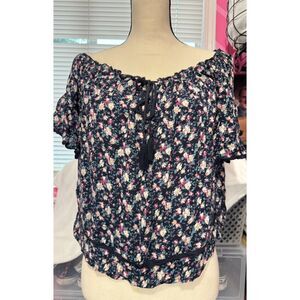 American Eagle Top size M